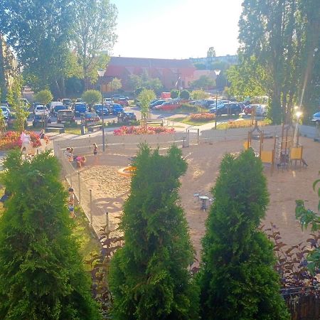 Sunny Sleeps 4 By The Beach With Garden Patio - Gdansk Przymorze Apartamento Exterior foto